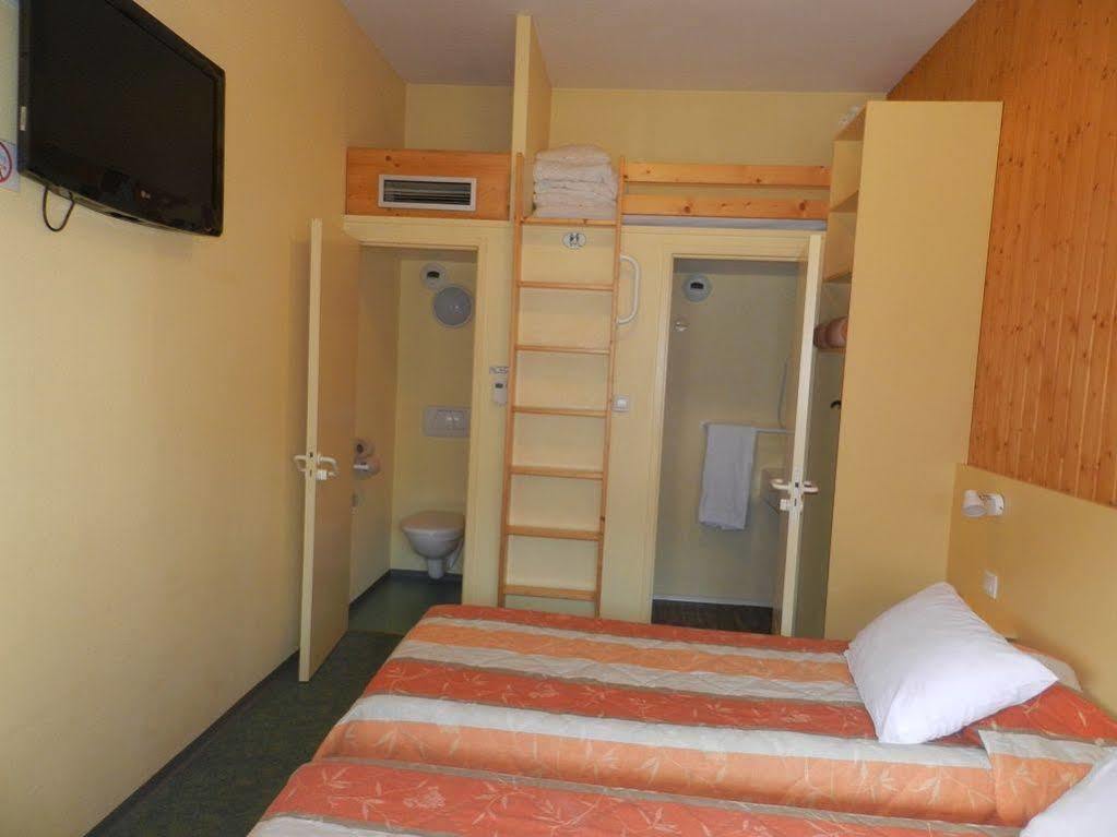 Fasthotel Thônes מראה חיצוני תמונה